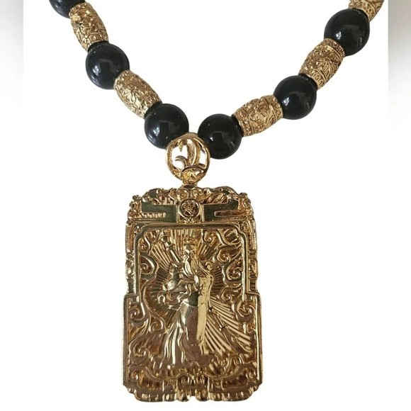 24kt GP Beaded Necklace with Gold Plated Pendant - Picture 6 of 7